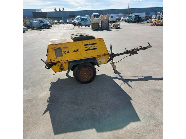 Mobiele compressor, atlas copco - afbeelding 26 van  30