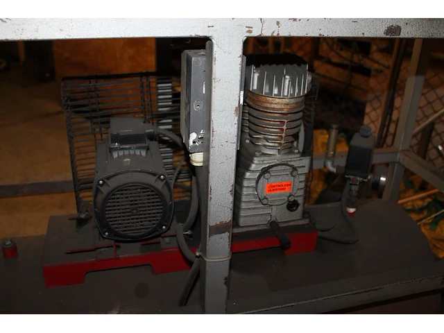 Mobiele compressor creemers, incl. transportkar. let op! werking onbekend. - afbeelding 1 van  3