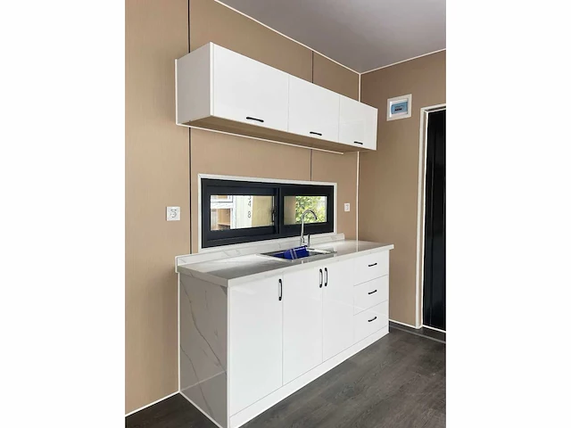 Mobiele containerwoning / woonunit met badkamer en keuken 20ft - afbeelding 3 van  19