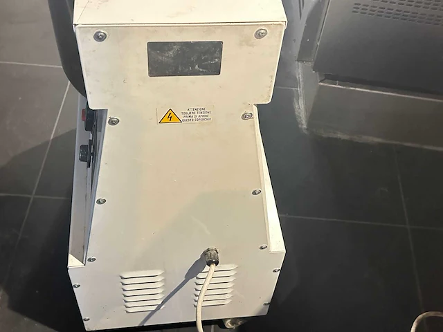 Mobiele deegkneedmachine - afbeelding 7 van  7