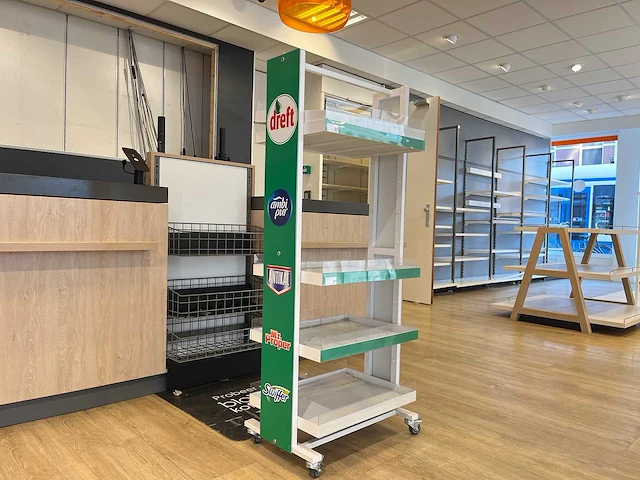 Mobiele display schoonmaakproducten - afbeelding 1 van  6