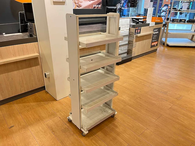 Mobiele display schoonmaakproducten - afbeelding 1 van  4