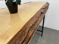 Mobiele epoxy boomstamtafel - afbeelding 5 van  7