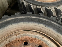 Mobiele graafmachine banden (4x) - afbeelding 4 van  7