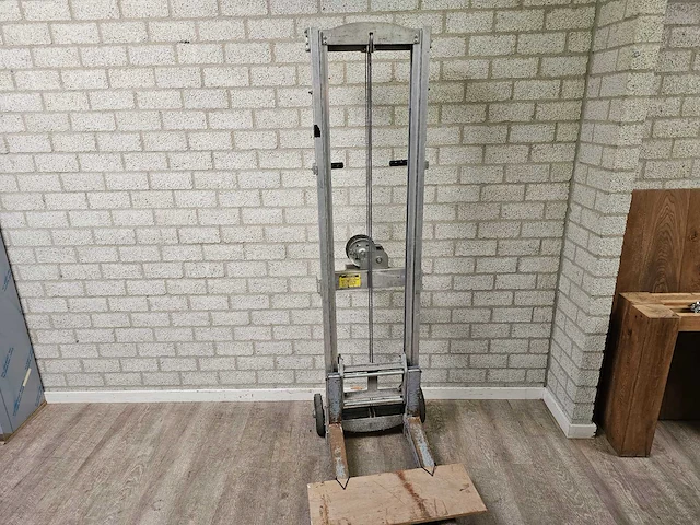 Mobiele handtakel lift - afbeelding 1 van  4