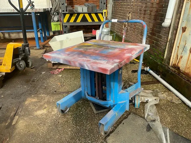 Mobiele hefplateau - afbeelding 1 van  3