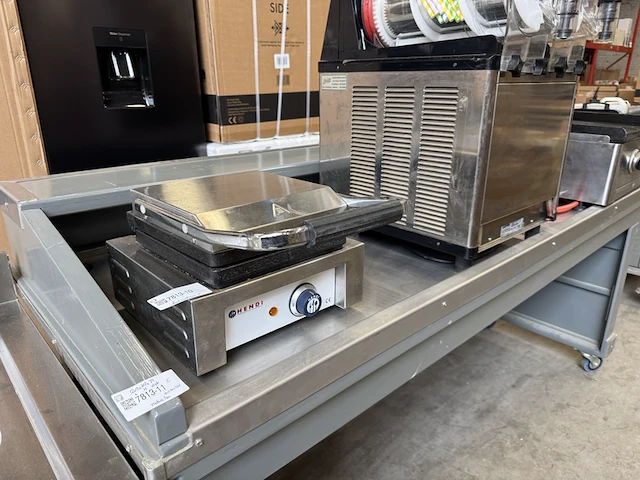 Mobiele horeca bar met rvs blad - afbeelding 4 van  7