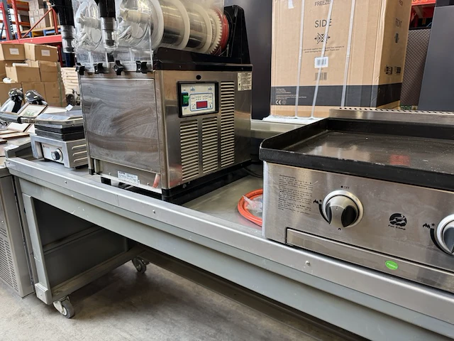 Mobiele horeca bar met rvs blad - afbeelding 5 van  7