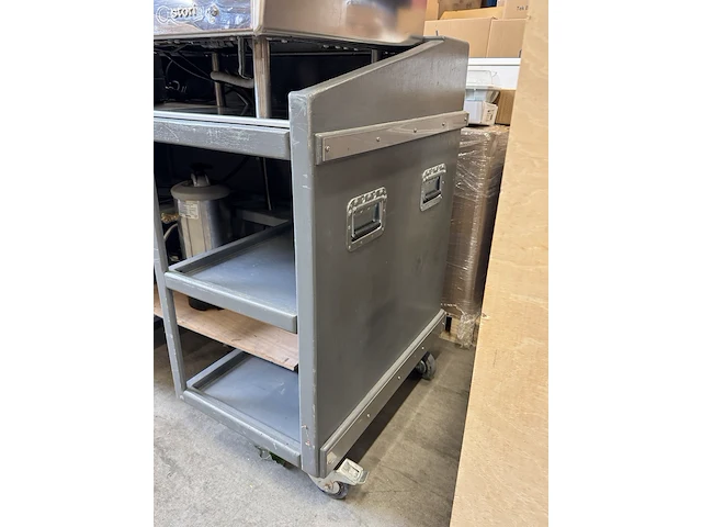 Mobiele horeca werktafel met rvs blad - afbeelding 3 van  6