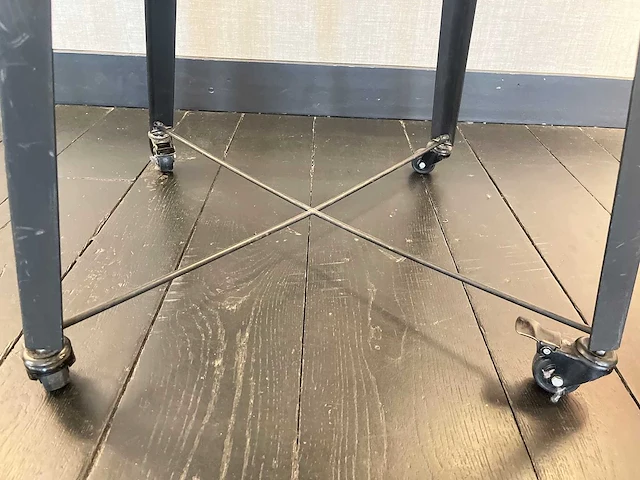 Mobiele houten schrijftafel met lade - afbeelding 6 van  8