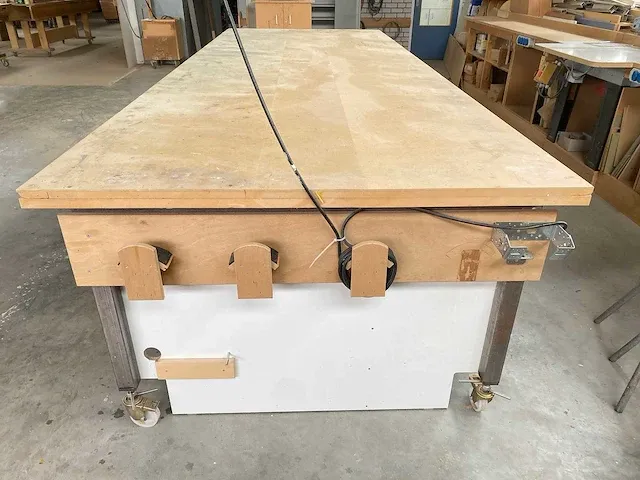 Mobiele houten werkbank - afbeelding 6 van  7