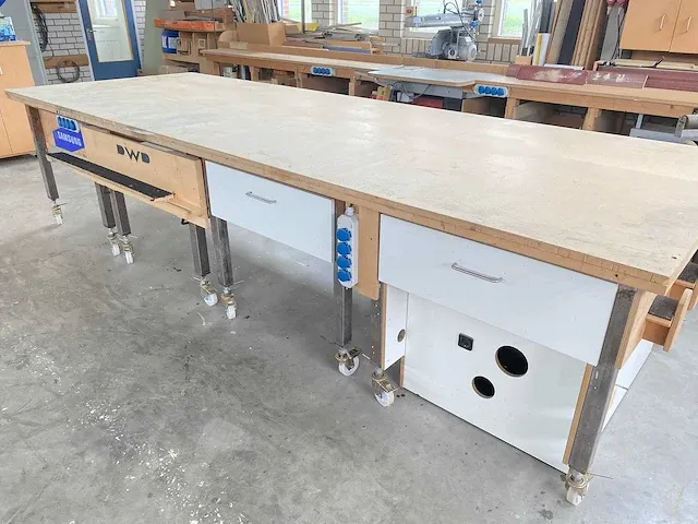 Mobiele houten werkbank - afbeelding 7 van  7