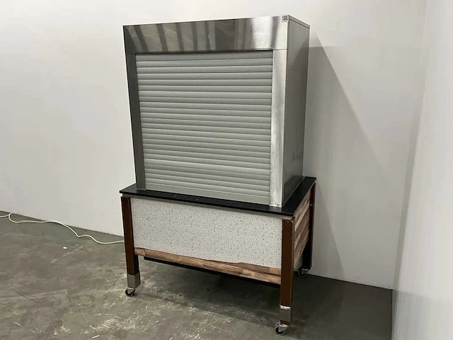 Mobiele koelvitrine met elektrisch rolluik - afbeelding 3 van  10