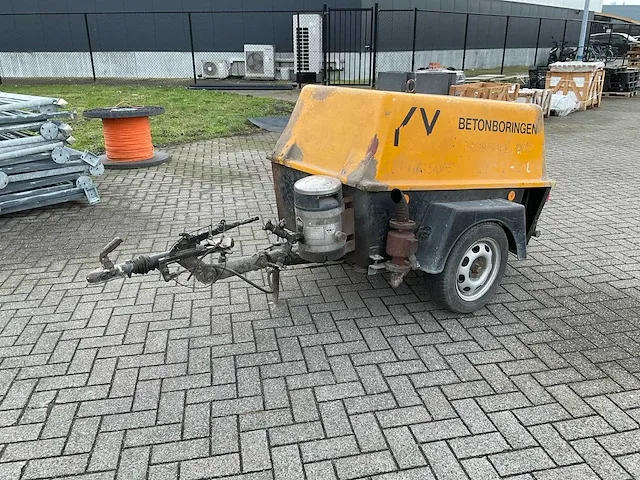 Mobiele luchtcompressor - afbeelding 1 van  18