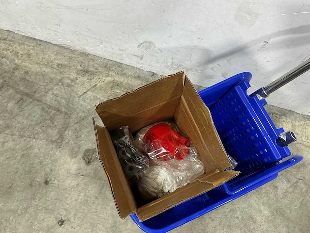 Mobiele mopemmer met mop (5x) - afbeelding 3 van  4