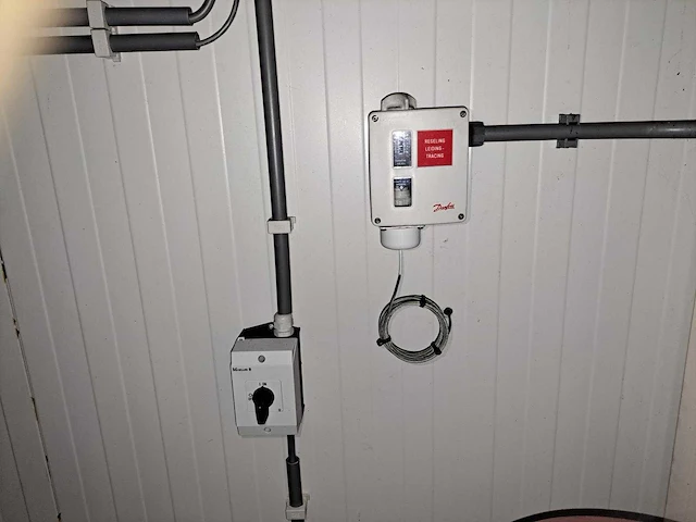 Mobiele pompkamer met sprinklerinstallatie - waterpomp - afbeelding 19 van  34