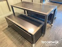 Mobiele presentatietafel met twee mobiele banken met laden - afbeelding 2 van  5