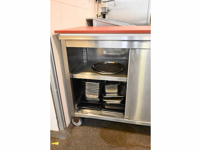 Mobiele rvs snij werkbank - afbeelding 4 van  4