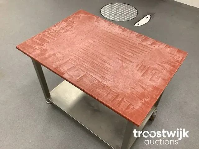Mobiele rvs snijtafel - afbeelding 2 van  4