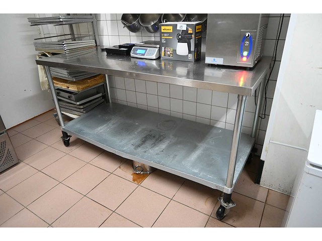 Mobiele rvs-stalen werktafel - afbeelding 2 van  3