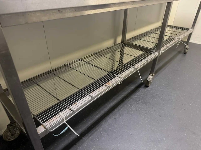 Mobiele rvs werktafel - afbeelding 5 van  6