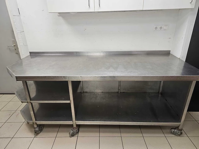 Mobiele rvs werktafel - afbeelding 2 van  4