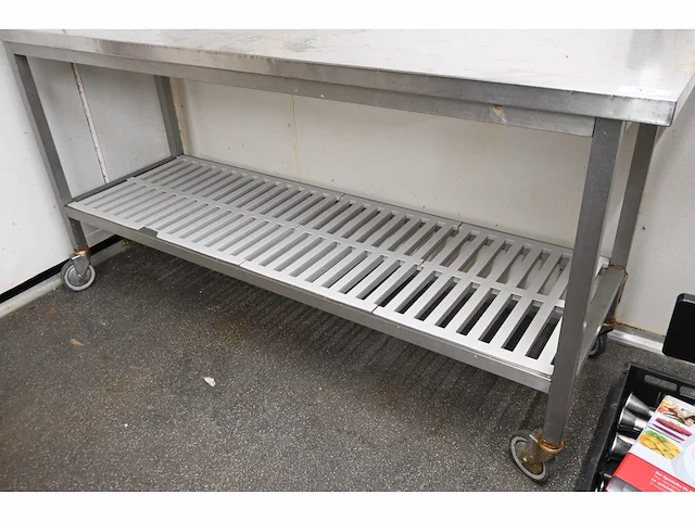 Mobiele rvs werktafel - afbeelding 4 van  4