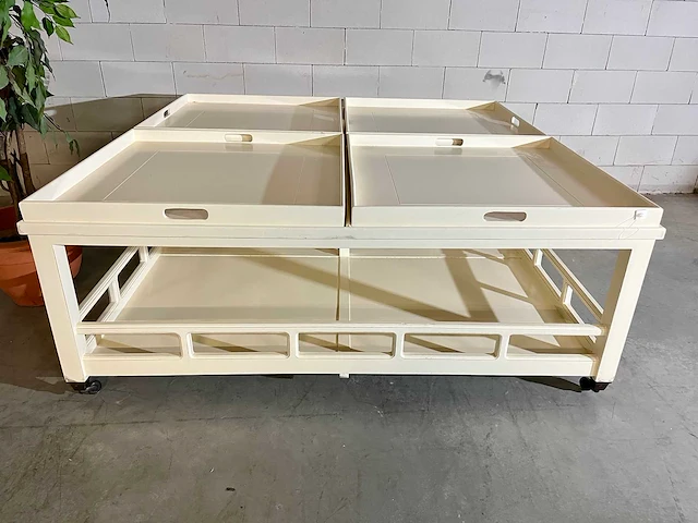 Mobiele salontafel met vier dienbladen - afbeelding 1 van  8