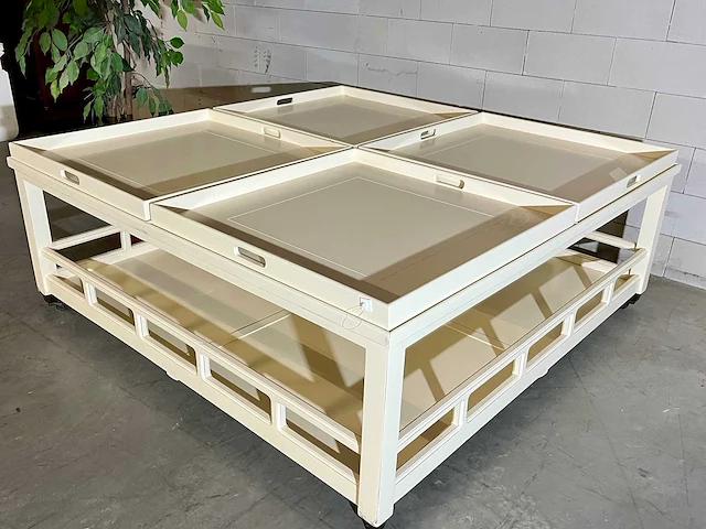 Mobiele salontafel met vier dienbladen - afbeelding 3 van  8