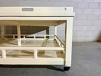Mobiele salontafel met vier dienbladen - afbeelding 4 van  8