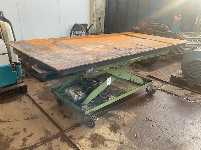 Mobiele schaarheftafel - afbeelding 4 van  7