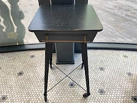 Mobiele schrijftafel met lade
