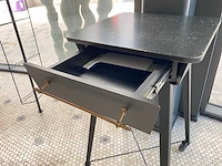 Mobiele schrijftafel met lade - afbeelding 2 van  2