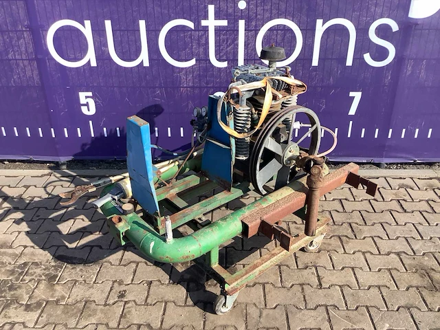Mobiele snoeicompressor/luchtcompressor op aftakas - afbeelding 1 van  8