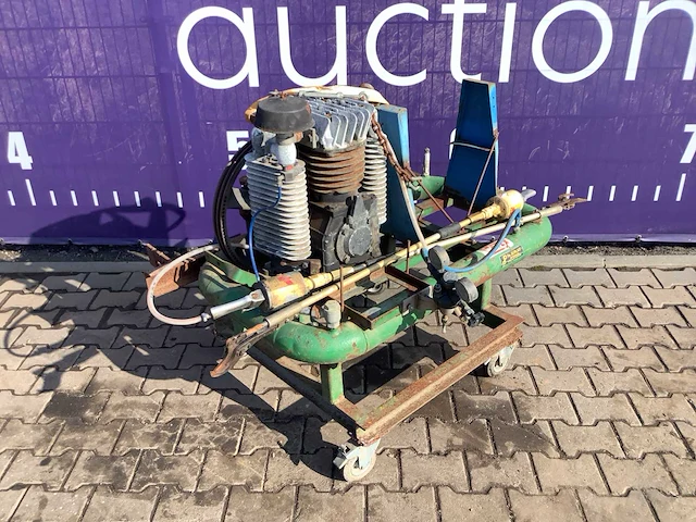 Mobiele snoeicompressor/luchtcompressor op aftakas - afbeelding 3 van  8