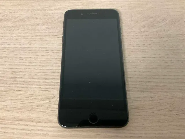 Mobiele telefoon - apple inc. - iphone 8 plus - 64 gb - afbeelding 1 van  4