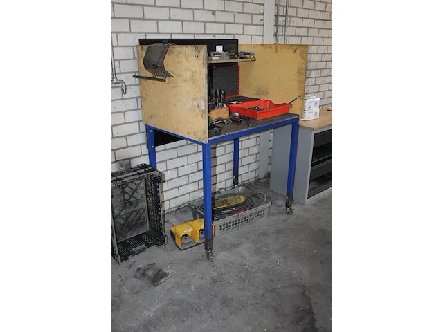 Mobiele werkbank afm. 104 x 74 x 90 cm - afbeelding 2 van  2