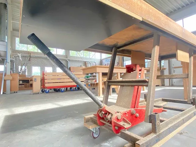 Mobiele werkbank, met krik - afbeelding 2 van  4