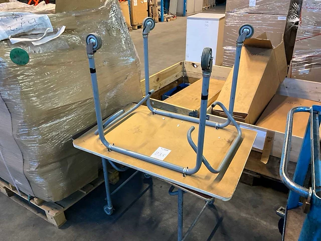 Mobiele werktafel - afbeelding 1 van  4