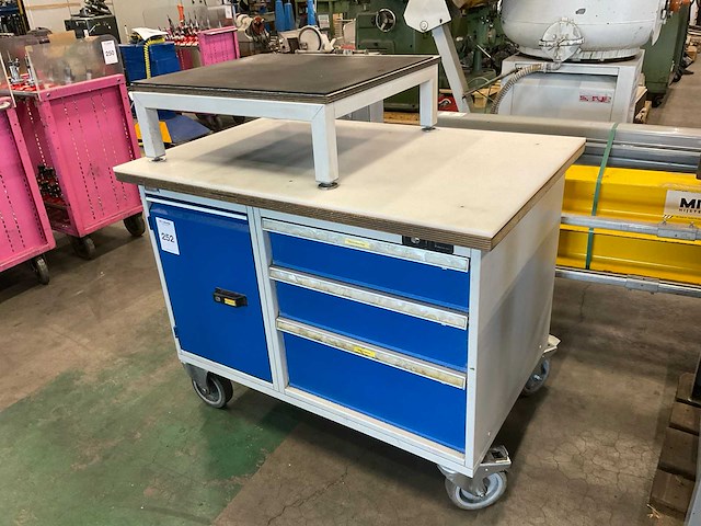 Mobiele werktafel - afbeelding 1 van  3