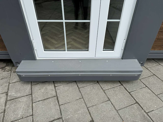 Mobiele woonunit / tiny house met twee slaapkamers en keuken 36m2 - afbeelding 18 van  56