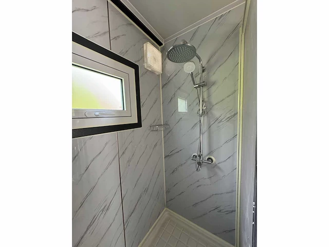 Mobiele woonunit / tiny house met twee slaapkamers en keuken 36m2 - afbeelding 20 van  56