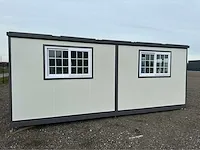 Mobiele woonunit / tiny house met twee slaapkamers en keuken - afbeelding 6 van  68