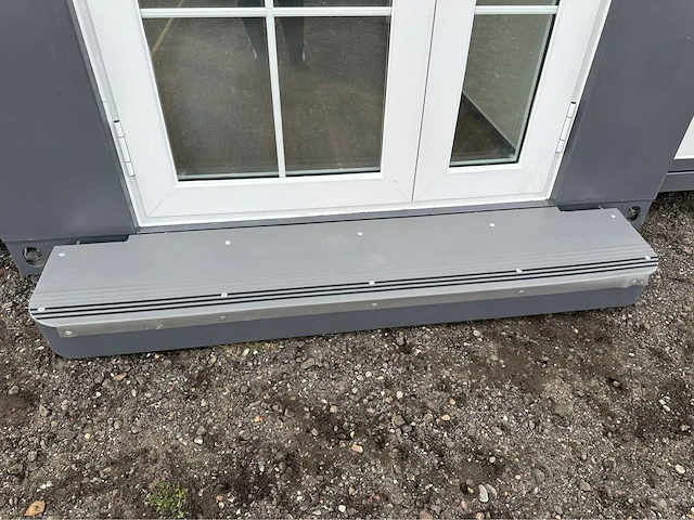 Mobiele woonunit / tiny house met twee slaapkamers en keuken - afbeelding 14 van  70