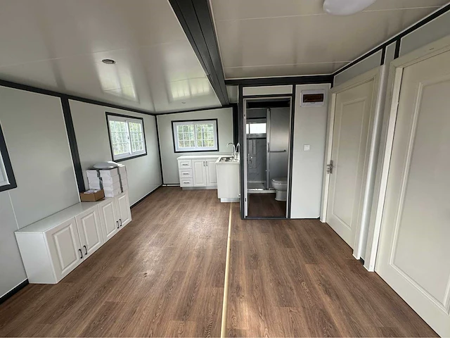 Mobiele woonunit / tiny house met twee slaapkamers en keuken - afbeelding 20 van  70