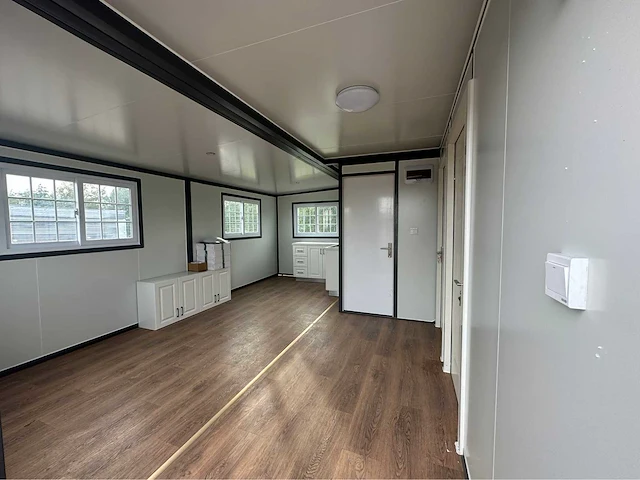 Mobiele woonunit / tiny house met twee slaapkamers en keuken - afbeelding 22 van  70