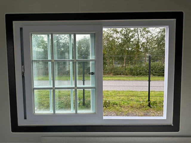 Mobiele woonunit / tiny house met twee slaapkamers en keuken - afbeelding 46 van  70