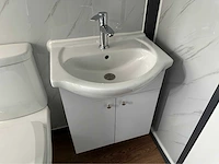 Mobiele woonunit / tiny house met twee slaapkamers en keuken - afbeelding 54 van  70