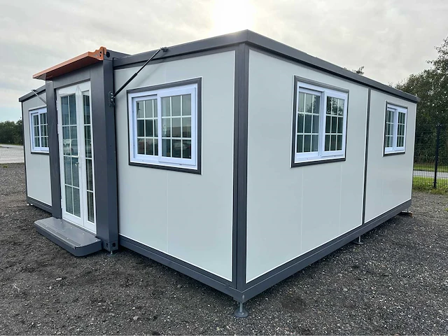 Mobiele woonunit / tiny house met twee slaapkamers en keuken - afbeelding 70 van  70