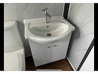 Mobiele woonunit / tiny house met twee slaapkamers en keuken - afbeelding 8 van  68